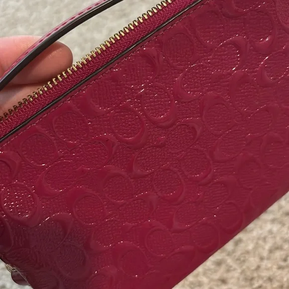 Dark Pink Zipper Coach Wristlet | minimal | minimalism | dainty | feminine - Picture 5 of 6